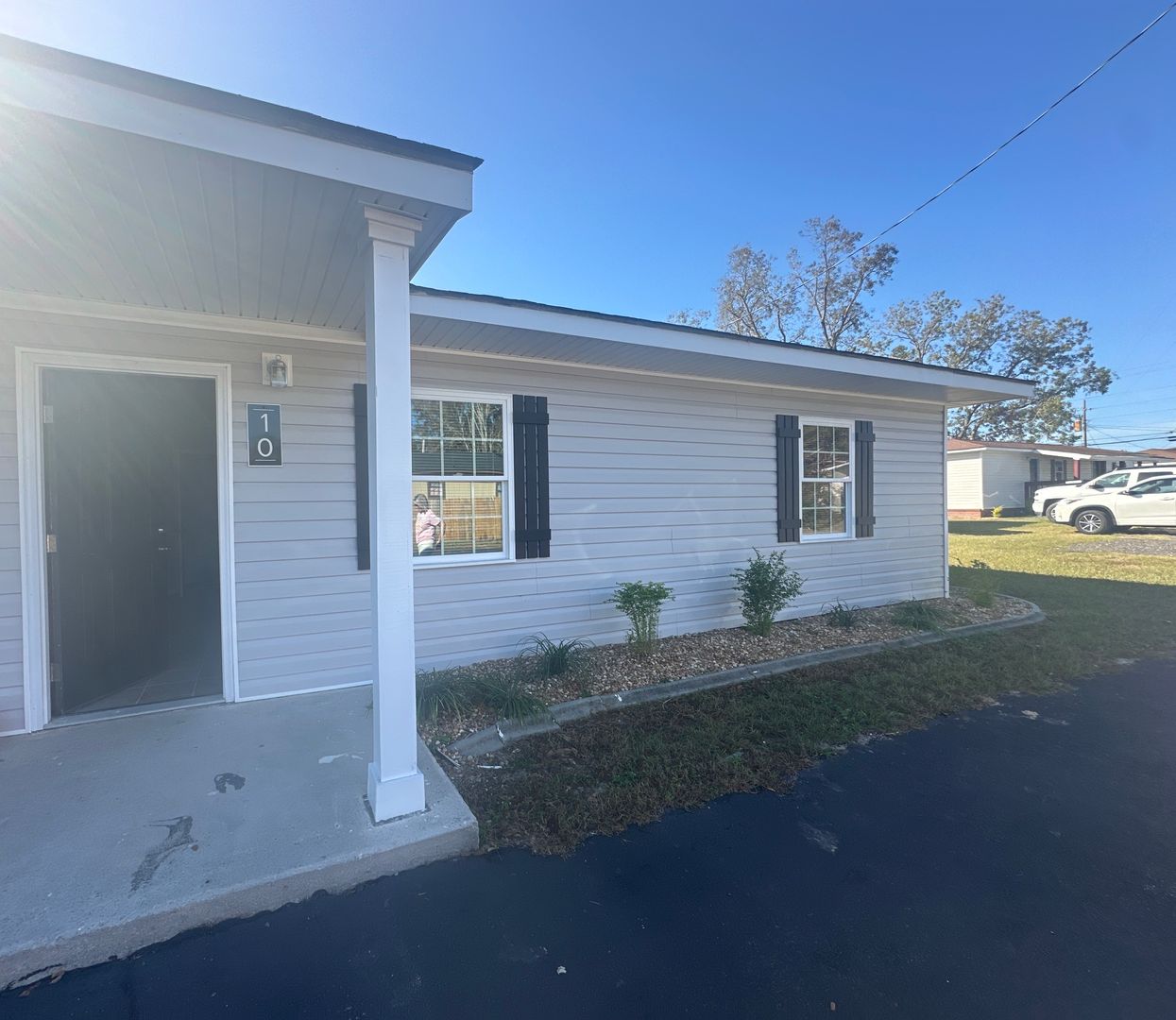 Statesboro Apartment: 214 Lanier Drive