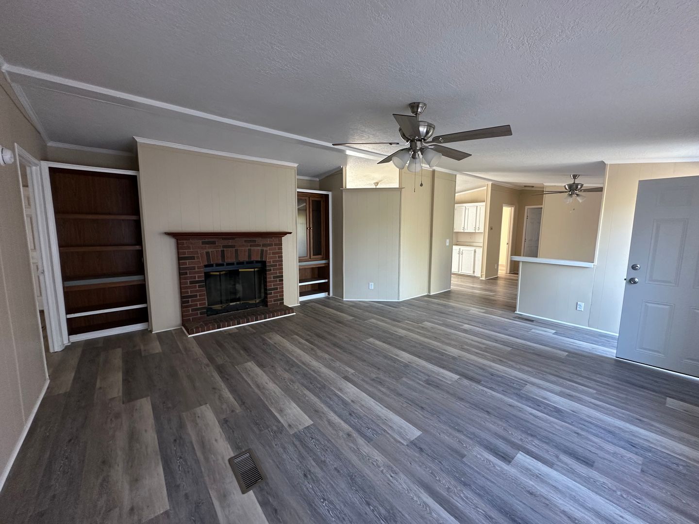 Lyons House: 290 Green Oak Rd