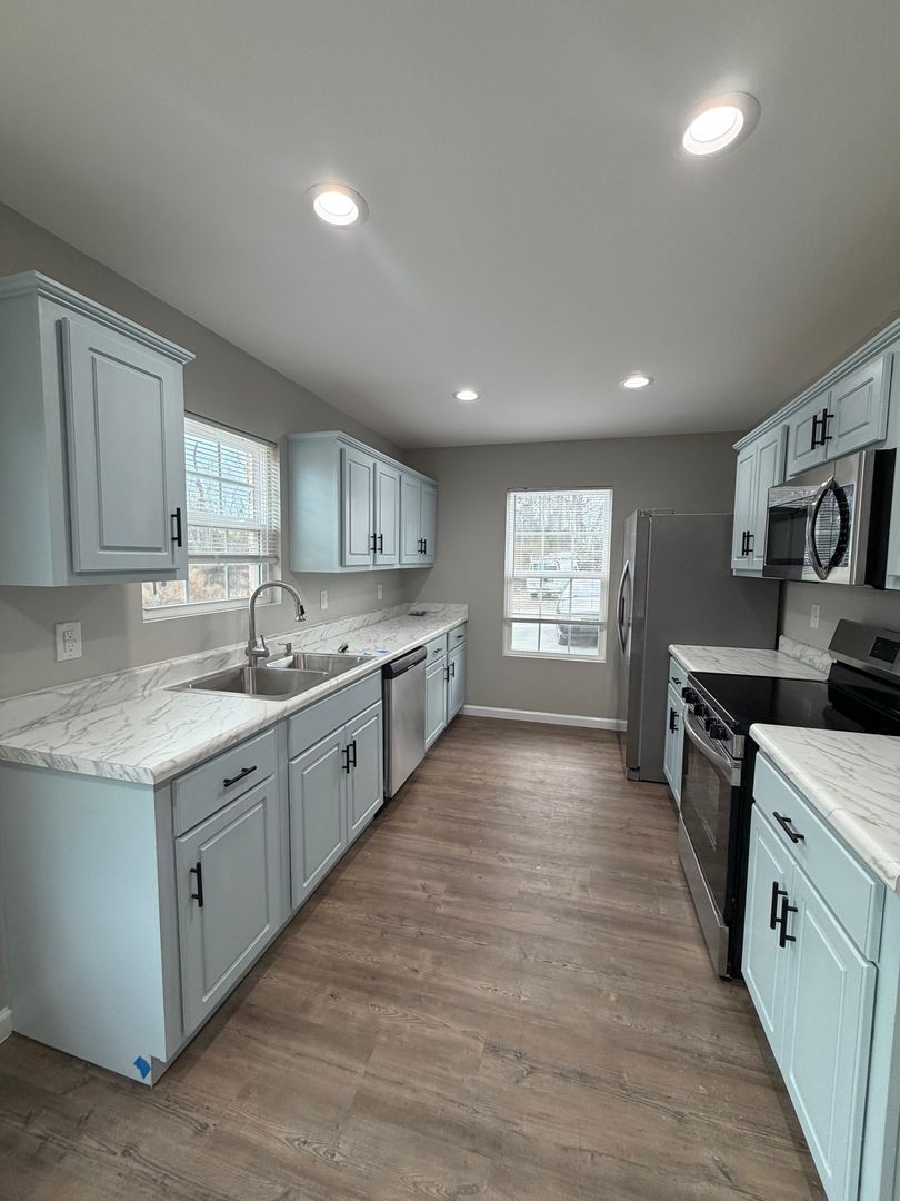 Vidalia House: 906 Moxley Dr.