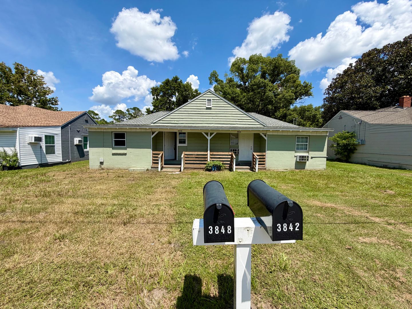 Brunswick Apartment: 3842/3848 Ogg Ave
