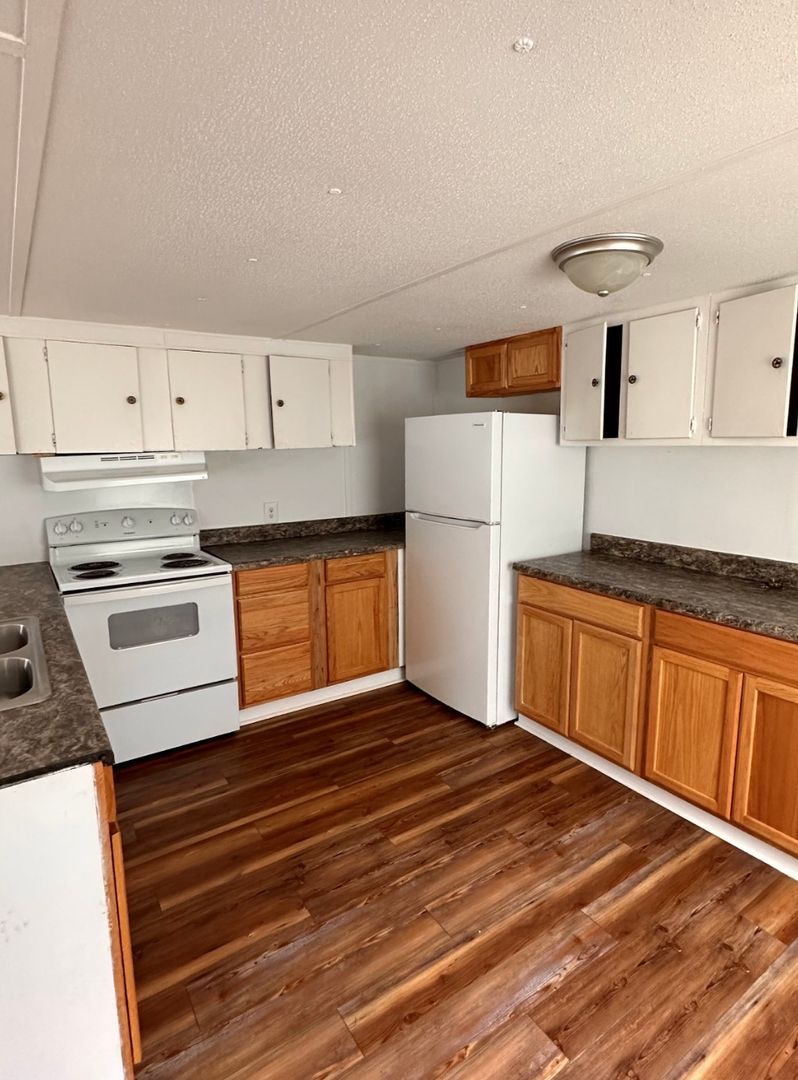 Hazlehurst Apartment: 5 Water Oak Ln