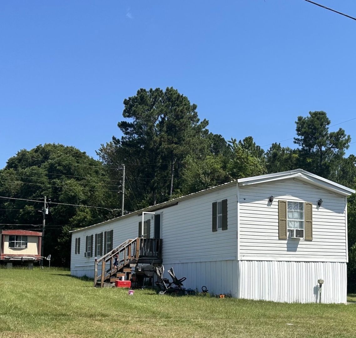 Mcrae Apartment: 645 Hwy 441