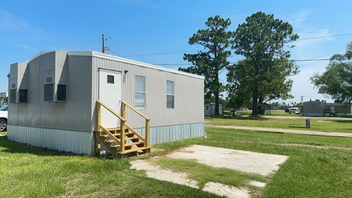 1 Bed/1 Bath Mobile Home