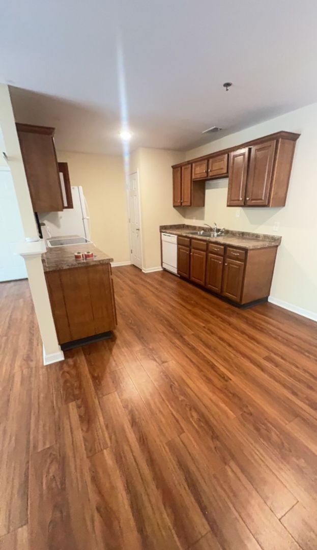 Pembroke Apartment: 502 Strickland Street Ext