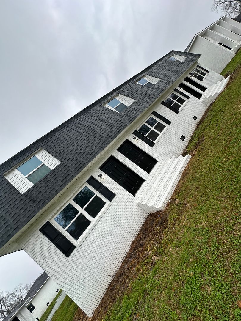 Mc Rae Helena Apartment: 30 Parsonage St