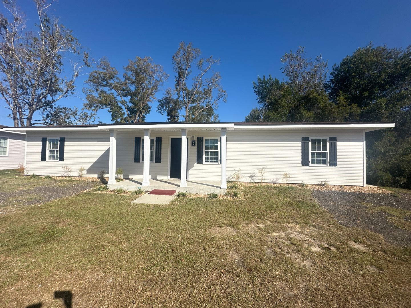 Statesboro Apartment: 214 Lanier Drive