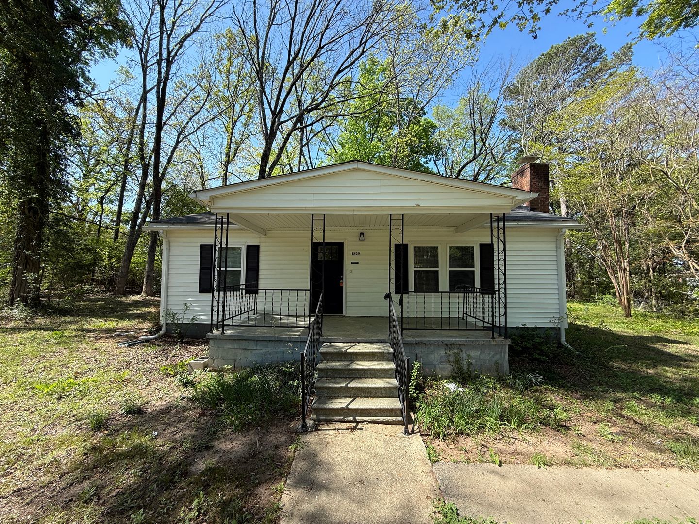 Rock Hill House: 1229 Jenkins Rd