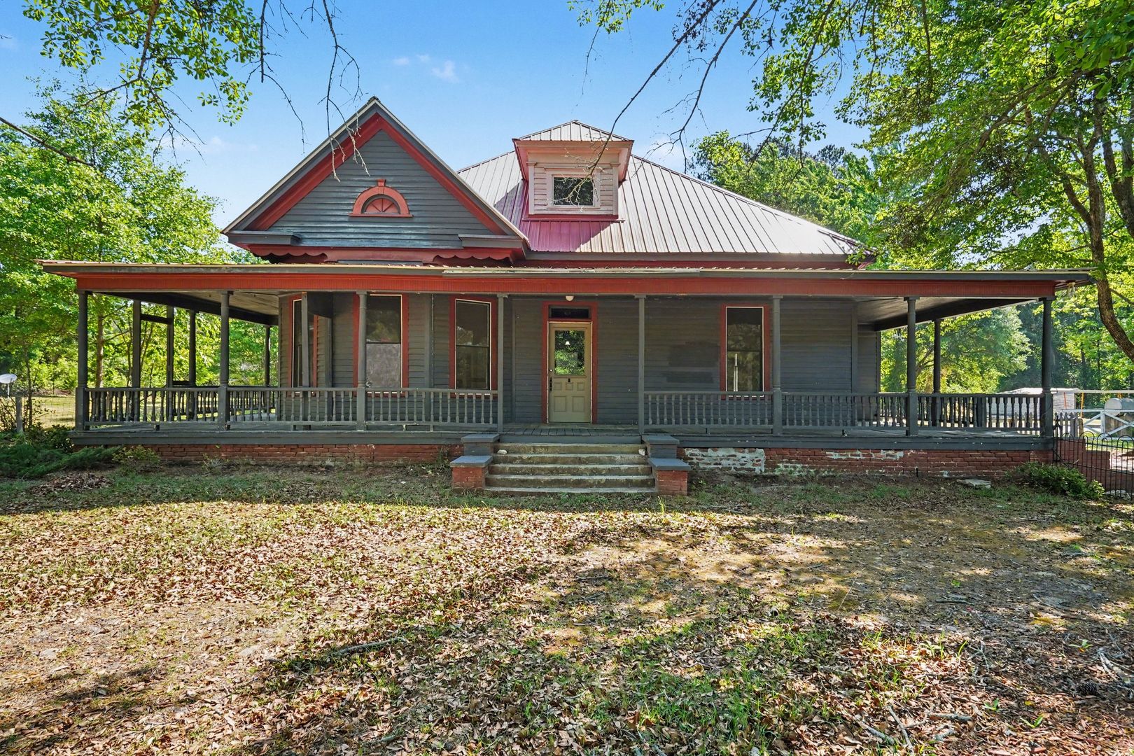 Morven House: 215 Theodore R Carr Blvd