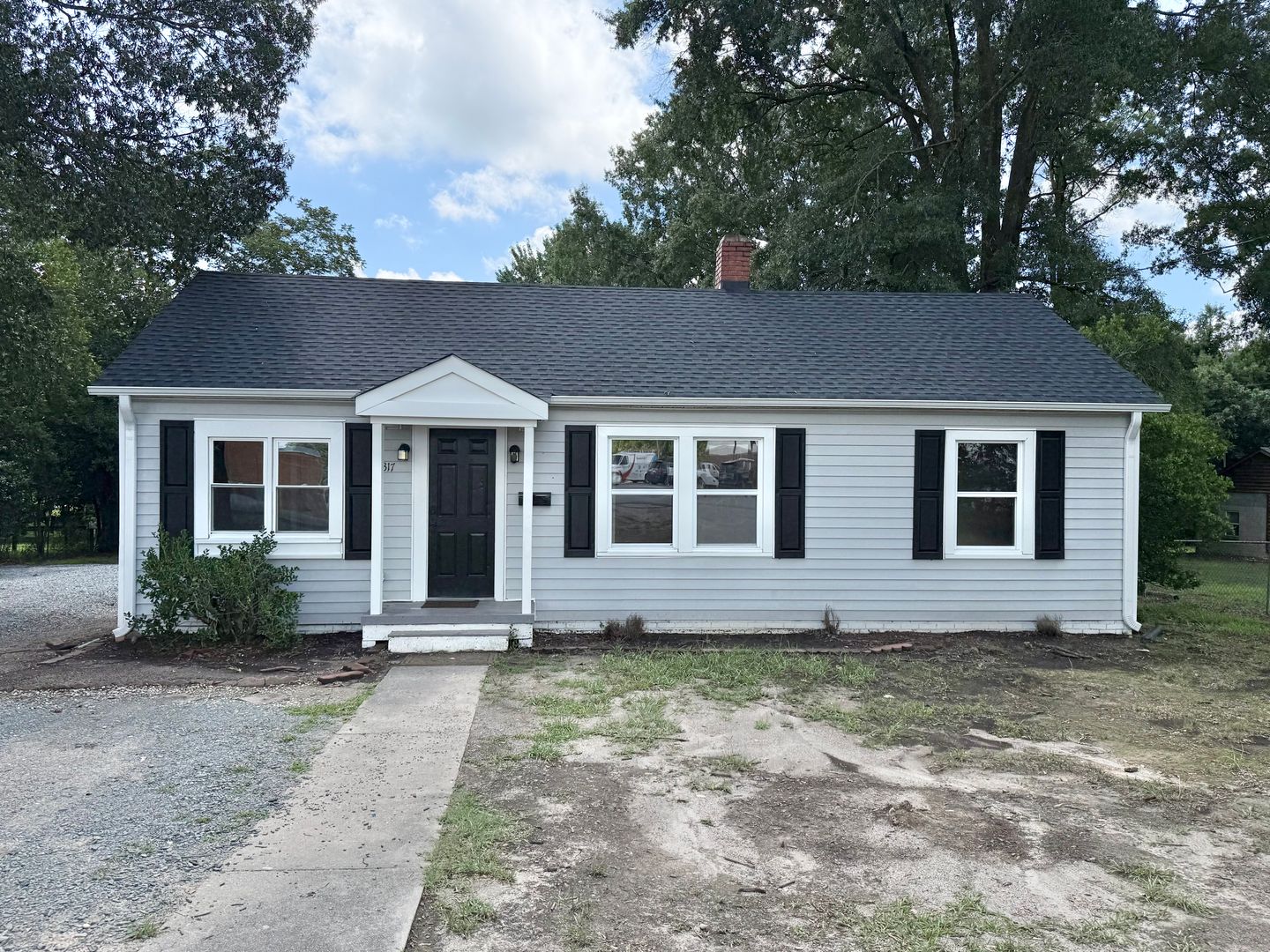 Marshville House: 317 W Main St