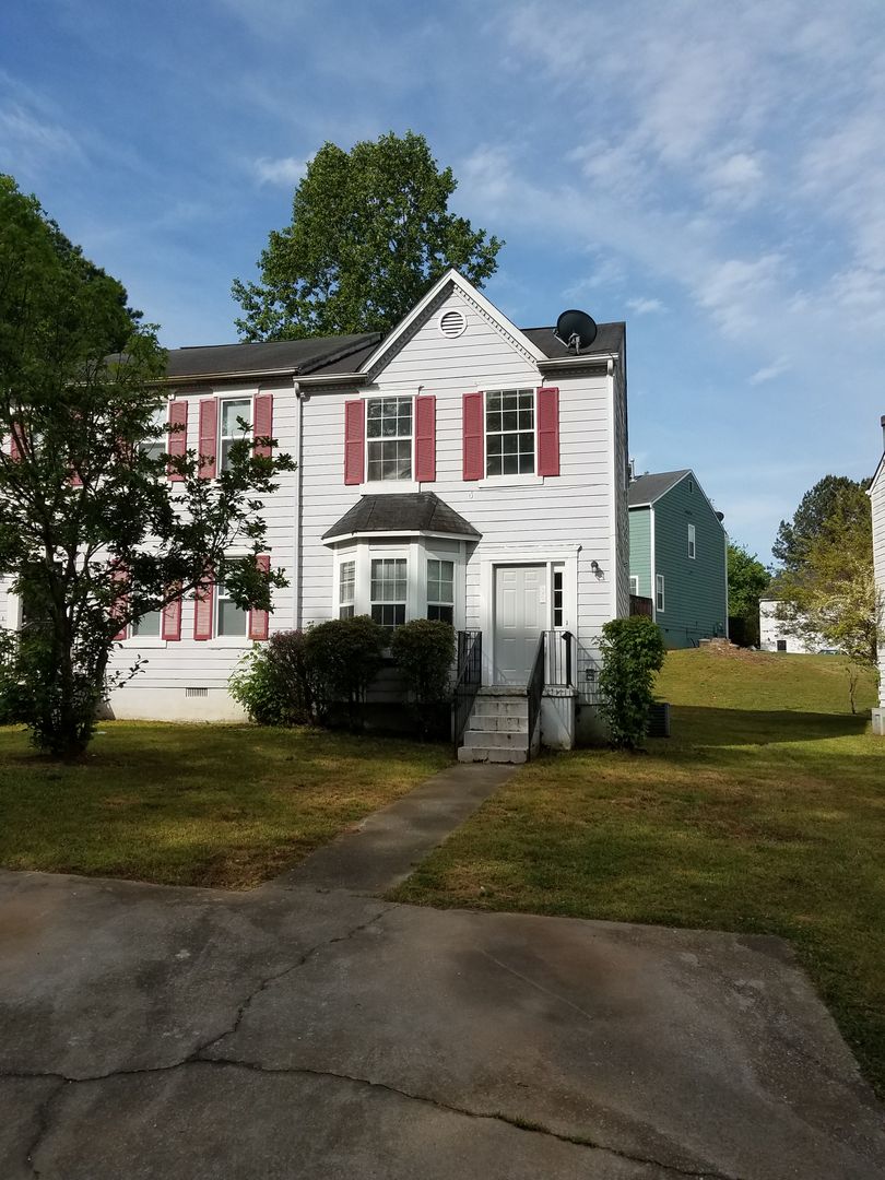 Austell House: 6619 Ivy Log Drive, SW