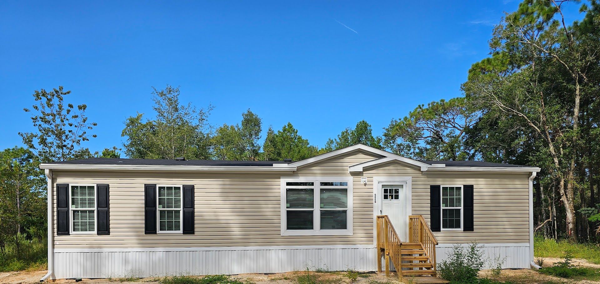 Lecanto House: 526 S Leona Ave