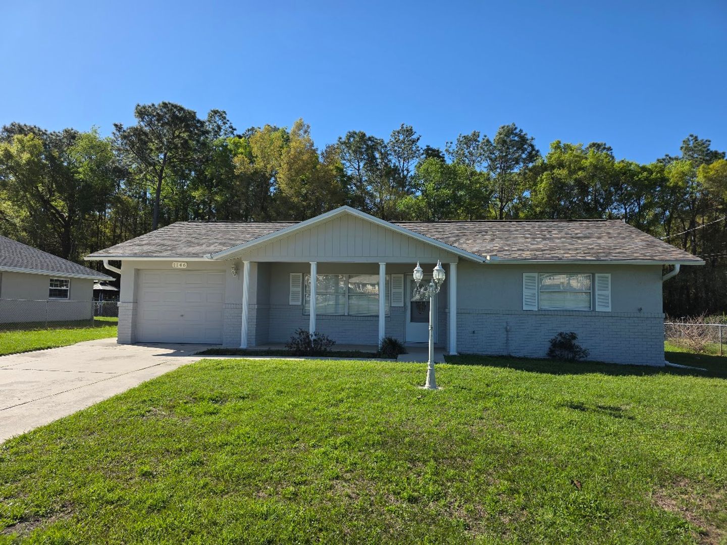 Beverly Hill House: 1146 W Buttonbush Dr