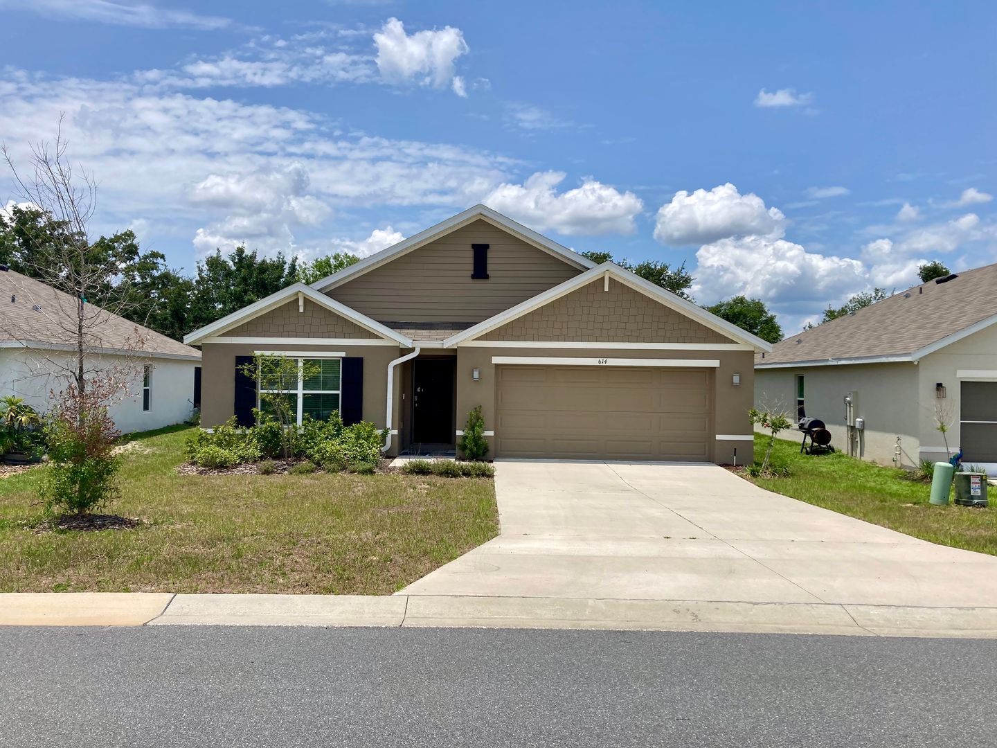 Beverly Hill House: 614 W Fairways View Dr