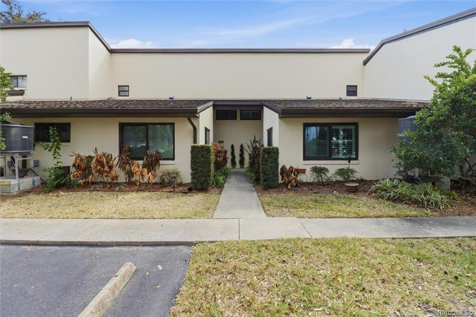 Crystal River Condo: 1637 SE Paradise Circle Unit 204