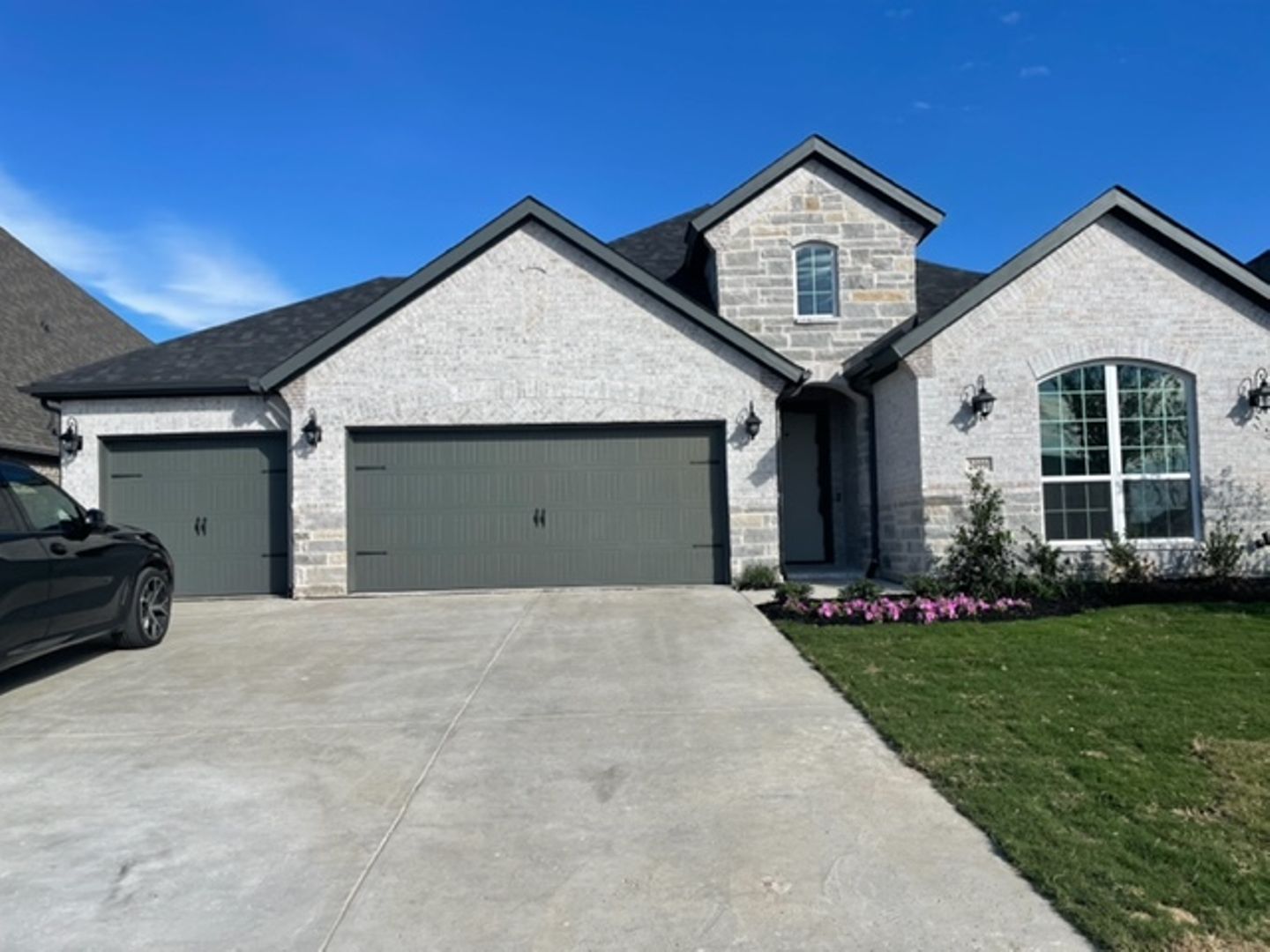 Haslet House: 2099 Roquette Dr.