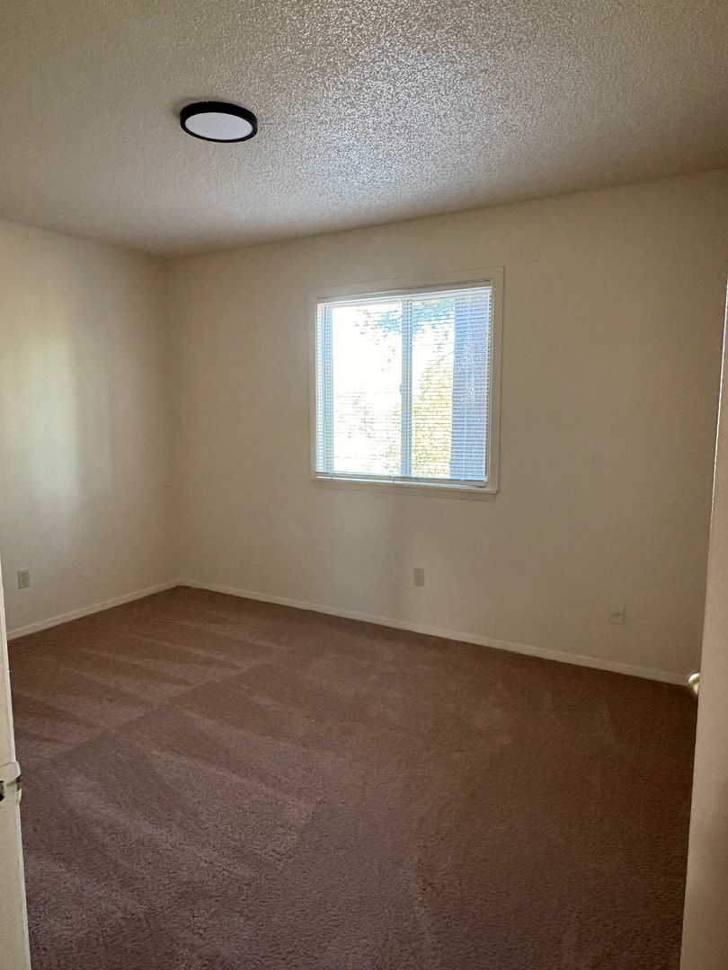 Ponderosa 3-Bed/2-Bath Furnished 12 of 12