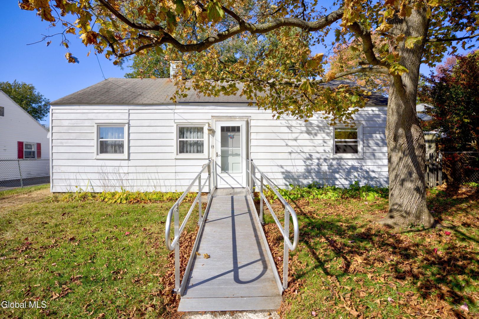 Colonie House: 13 Hawley Avenue