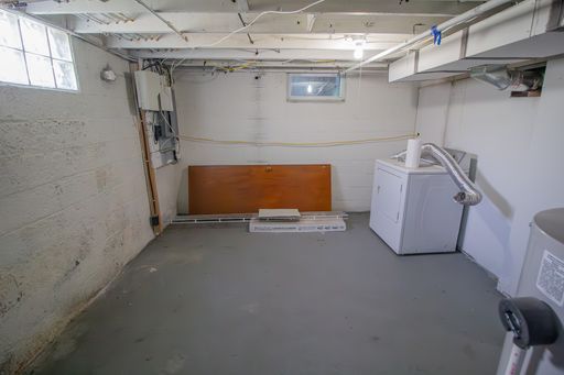 Listing photo thumbnail