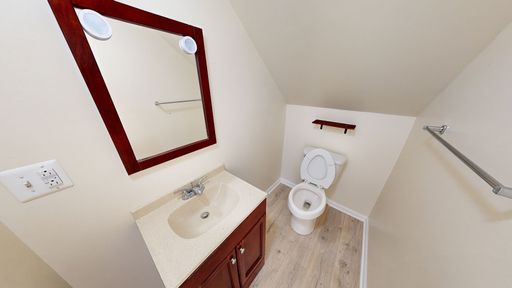 Listing photo thumbnail