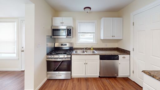 Listing photo thumbnail