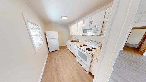 Listing photo thumbnail