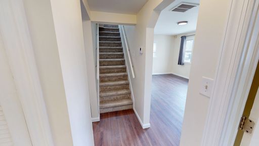 Listing photo thumbnail