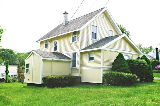 Listing photo thumbnail
