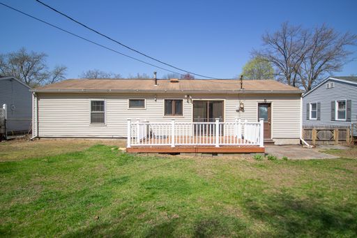 Listing photo thumbnail