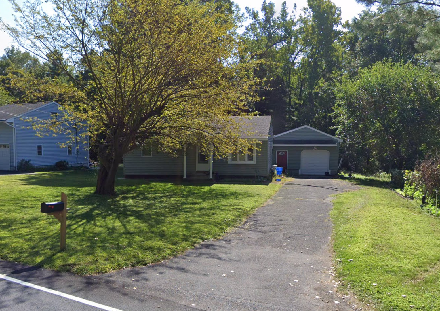 Albany House: 190 Church Rd