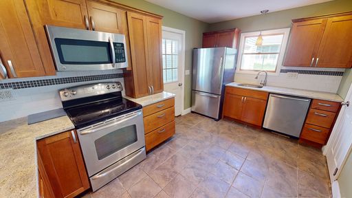 Listing photo thumbnail