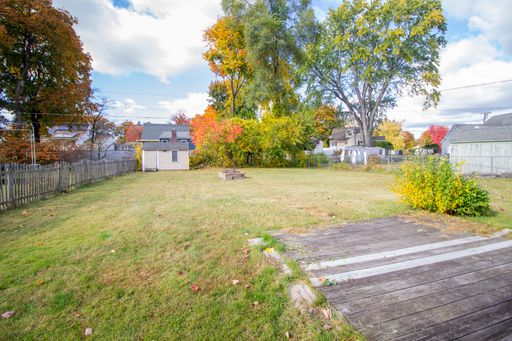 Listing photo thumbnail