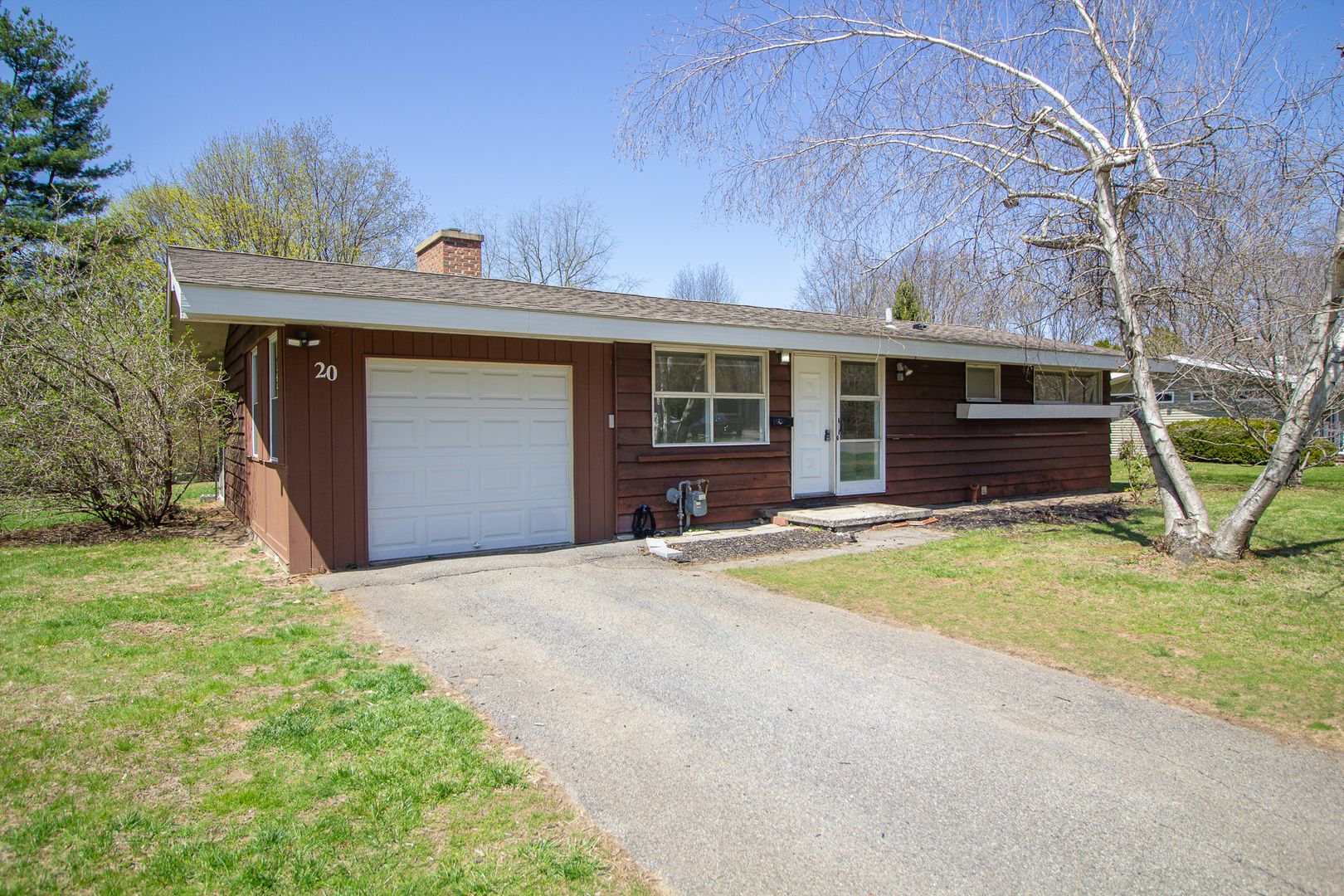 Latham House: 20 Knadler Drive