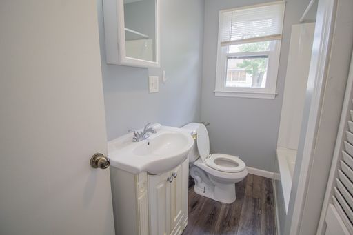 Listing photo thumbnail