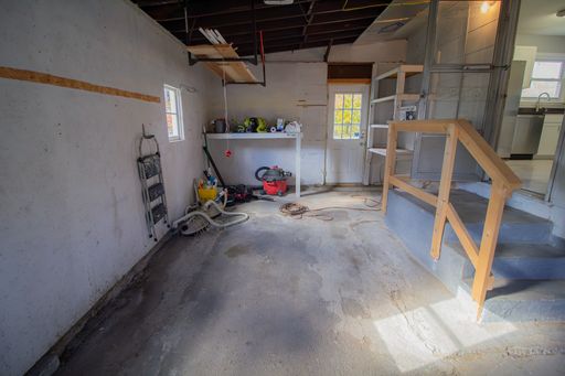 Listing photo thumbnail