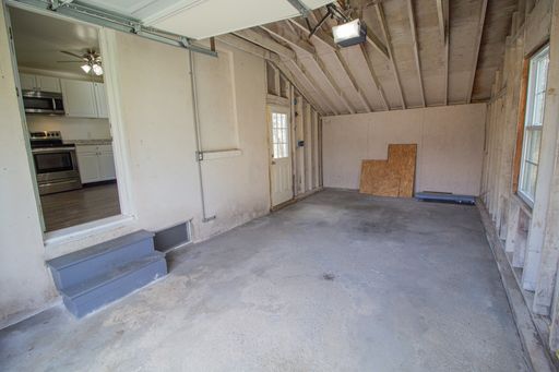 Listing photo thumbnail
