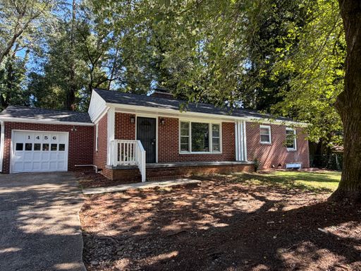 4 Bedroom Apartment – 1456 Centra Villa Dr Sw, Atlanta, GA 30311