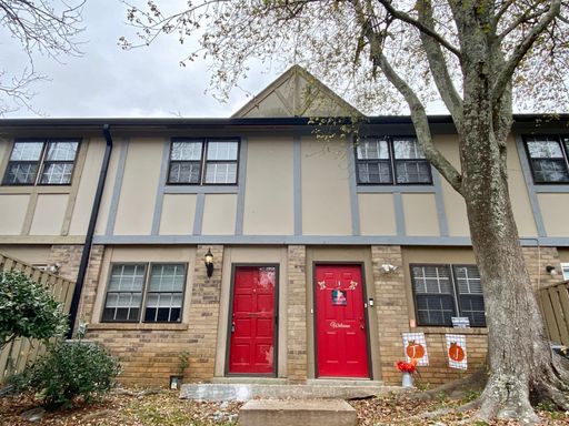 2 Bedroom Stone Mountain Townhome for Rent by Platinum Property Management Services, Inc. – photo 1