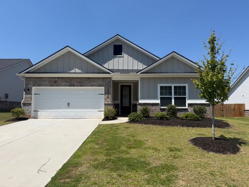Better-than-new 3 Bedroom Ranch home in Dacula by Platinum Property Management Services, Inc.