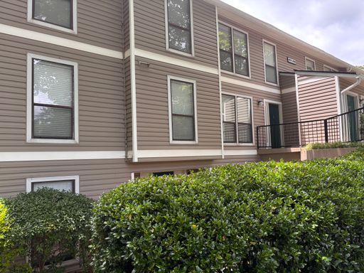 Spacious 2 bedroom/2 bathroom condo with modern updates just minutes from The Battery by Platinum Property Management Services, Inc. – photo 1