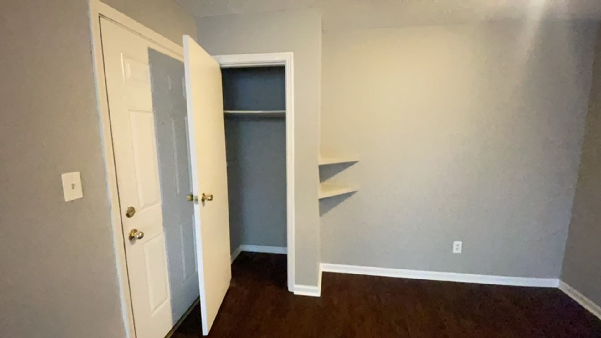 Lexington Apartment: 1598 Martha Ct