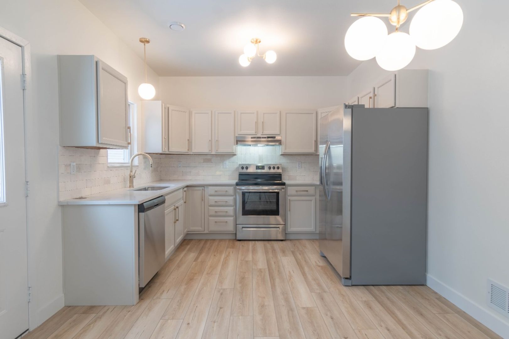 Wausau Apartment: 119/121 River St