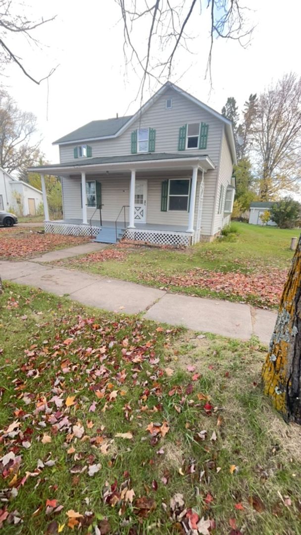 4 Bedroom Single Family Home Available!