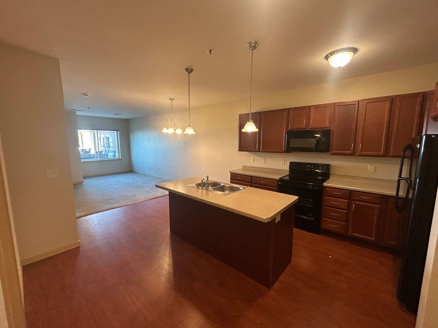 Green Bay Apartment: 401 N. Washington Street