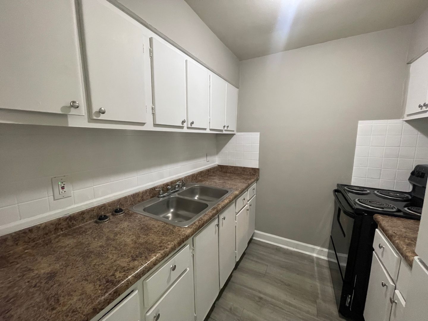 Lexington Apartment: 1033 Cross Keys Rd