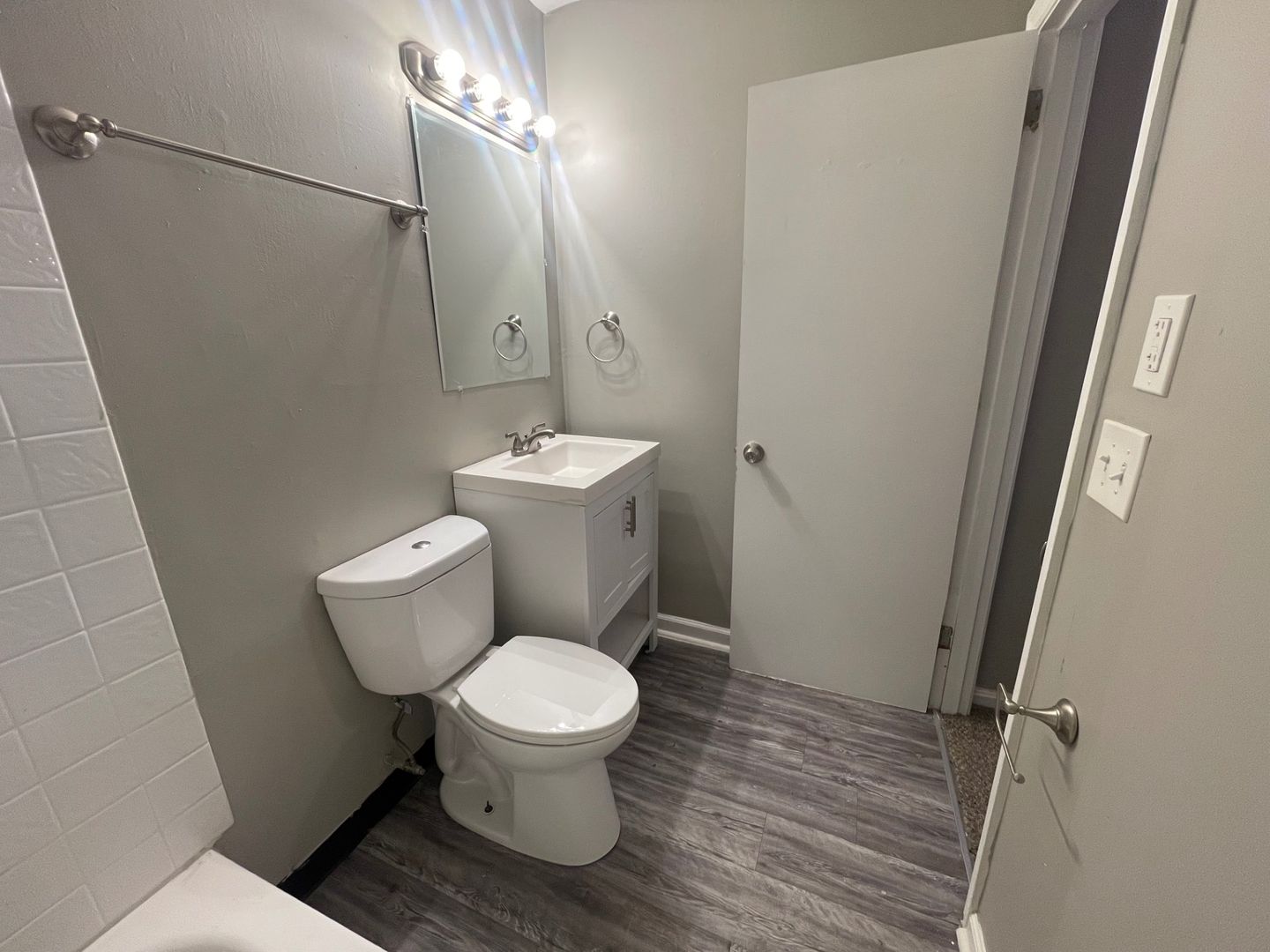 Lexington Apartment: 1021 Cross Keys Rd