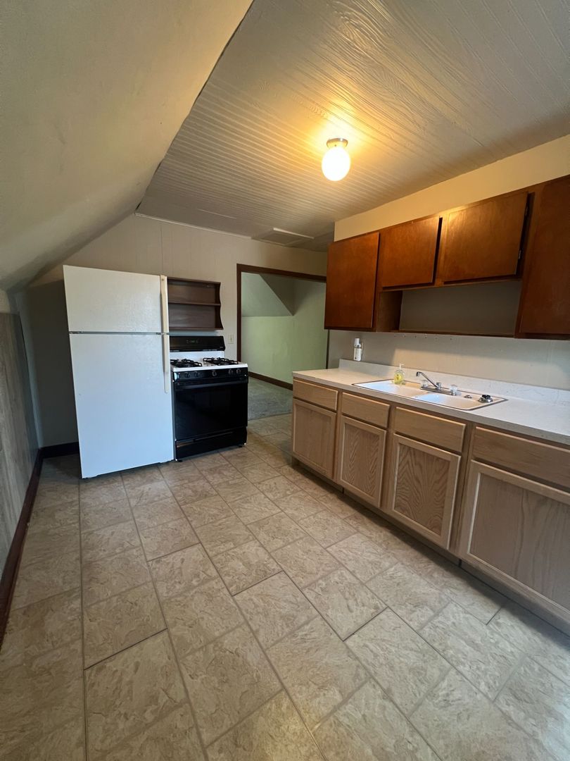 Wausau Apartment: 908 S. 6th Ave