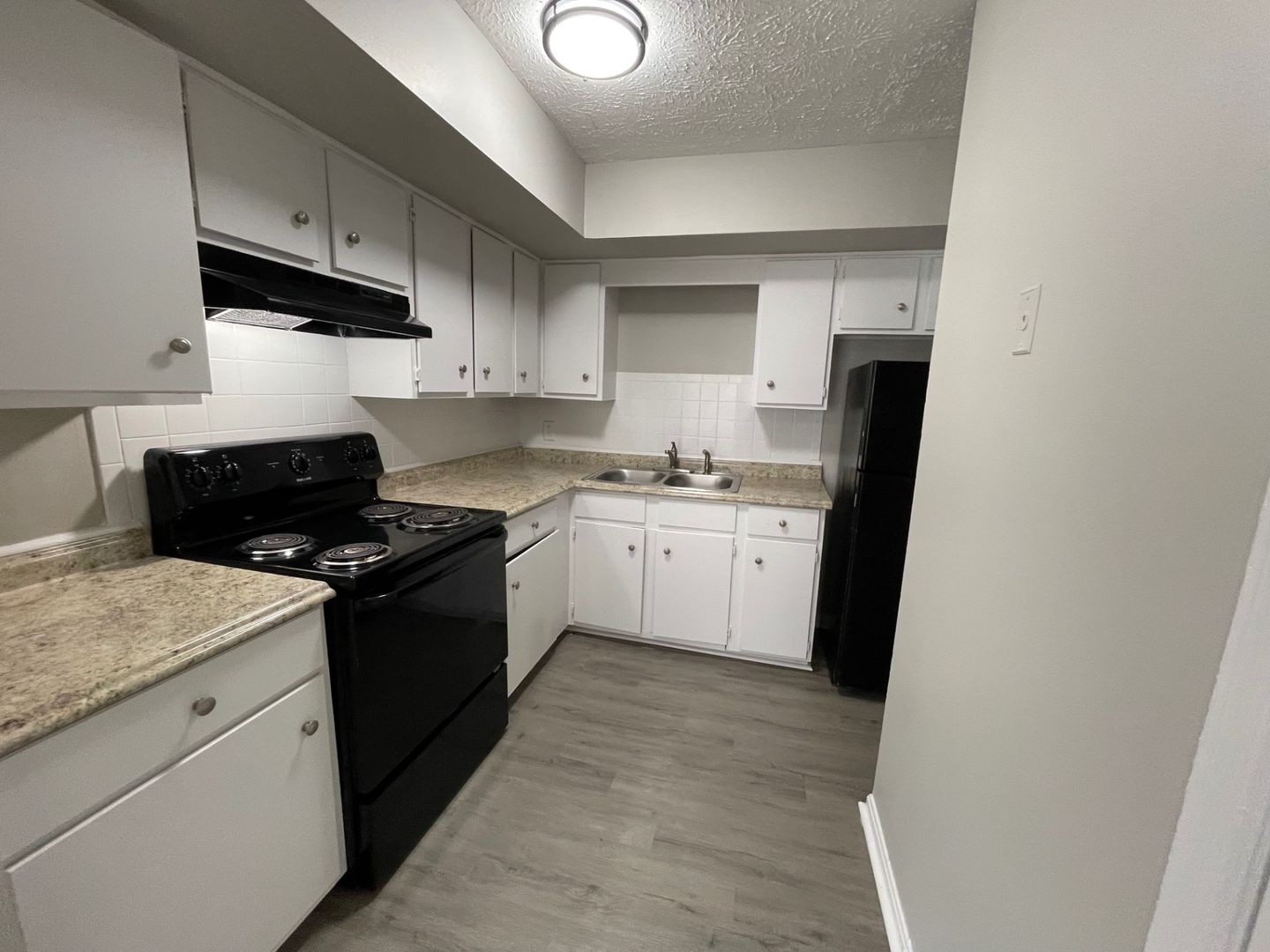 Lexington Apartment: 1029 Cross Keys Rd