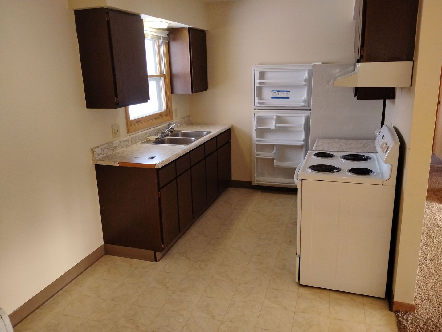 Eagle River Apartment: 111 E. Sheridan Ave