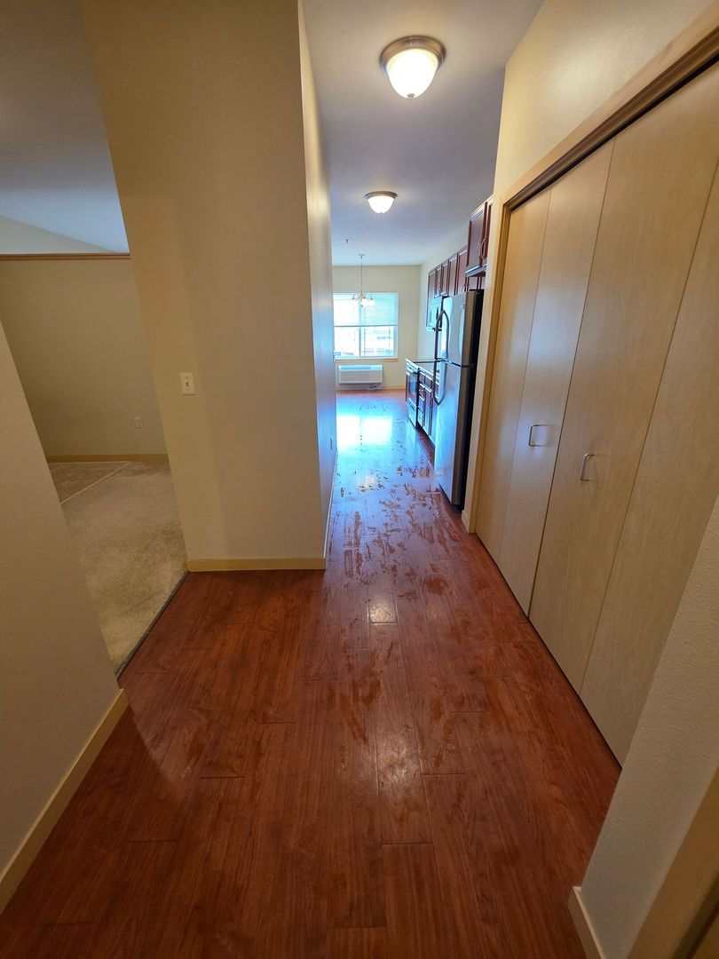 Green Bay Apartment: 401 N. Washington Street