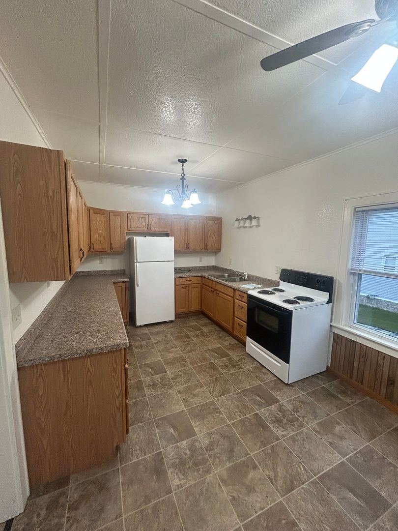 Merrill Apartment: W3334 Co Rd P